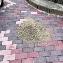 インターロッキング間詰めに