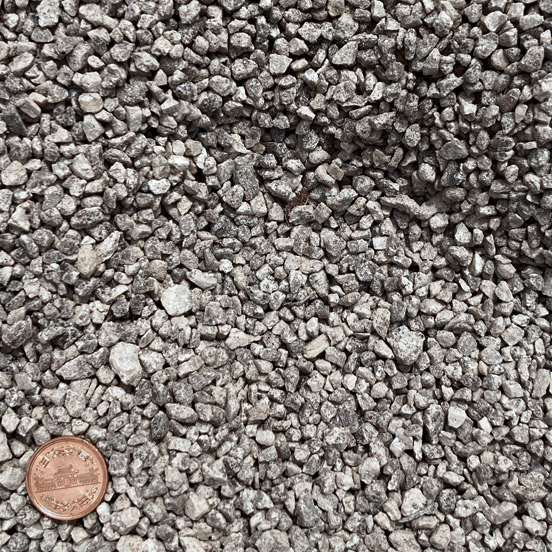 山砂利（カスミ）中