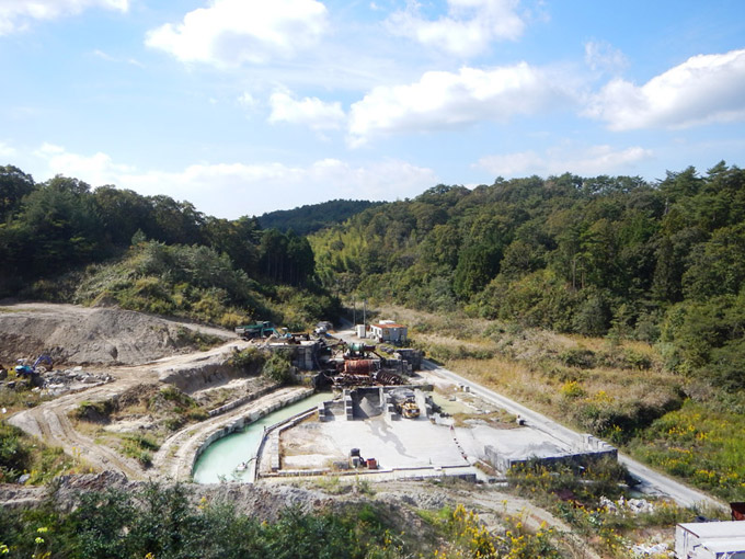 獺越採石場 全体