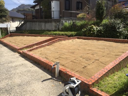 周南市内M小学校 校内畑「おろし真砂土」納品いたしました
